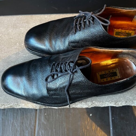 Joseph Abboud Benchmade in Italy Pebbled Black Leather Brogues